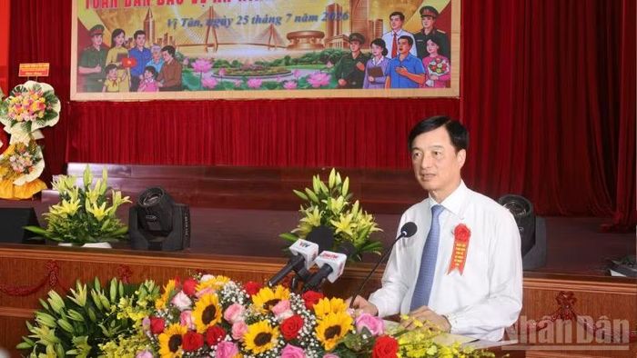 Đồng chí Nguyễn Duy Ngọc, Ủy viên Bộ Chính trị, Bí thư Trung ương Đảng, Trưởng Ban Tổ chức Trung ương phát biểu tại ngày hội.