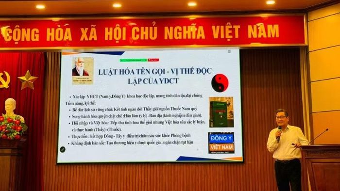 Các báo cáo trao đổi tại tọa đàm.