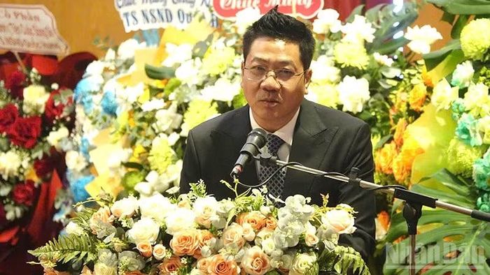 Tiến sĩ, Nghệ sĩ Nhân dân Đỗ Quốc Hưng phát biểu tại buổi lễ.