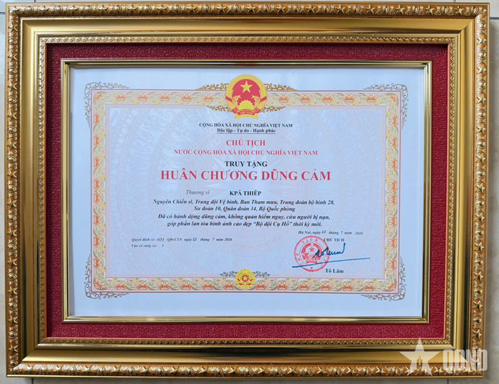  Chủ tịch nước đã ký Quyết định số 1197/QĐ-CTN về việc truy tặng Huân chương Dũng cảm đối với Thượng sĩ Kpă Thiệp. 