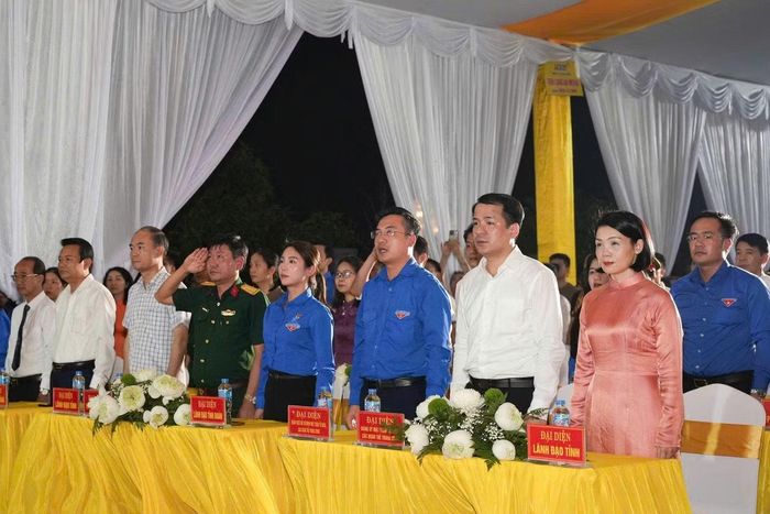 Các đại biểu tham dự chương trình.