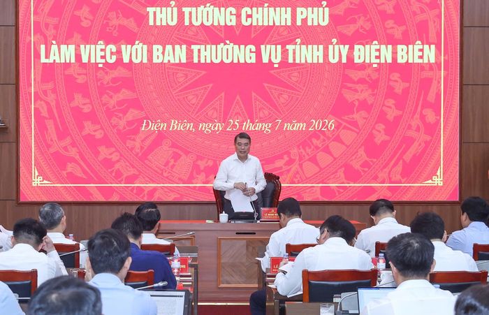  Thủ tướng Lê Minh Hưng phát biểu tại cuộc làm việc với Ban Thường vụ Tỉnh ủy Điện Biên, ngày 25-7. Ảnh: ĐOÀN BẮC 