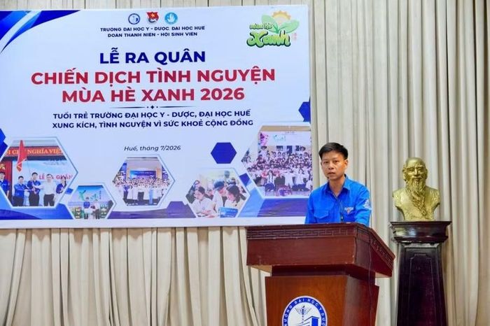 Ths Võ Đức Toàn - Bí thư Đoàn Trường chia sẻ tại Lễ ra quân.