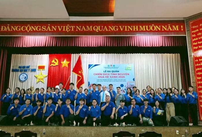 Chiến dịch Mùa Hè xanh 2026 thu hút đông đảo các bạn sinh viên Trường ĐH Y Dược Huế tham gia.