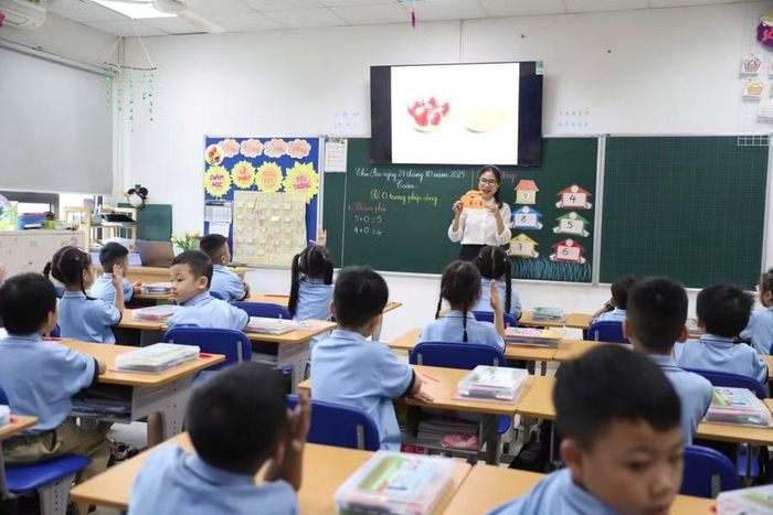 Học sinh Trường Tiểu học - THCS-THPT Hồng Đức (Hưng Yên).