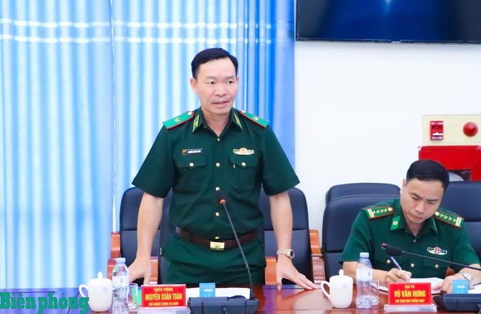 Thiếu tướng Nguyễn Xuân Toàn, Ủy viên Ban Thường vụ Đảng ủy, Chủ nhiệm Chính trị Bộ đội Biên phòng phát biểu tại buổi làm việc. Ảnh: Thanh Xuân
