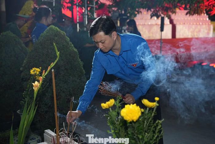 Theo Ban Tổ chức, trong tháng 7, các cấp bộ Đoàn trên địa bàn Hà Nội đồng loạt triển khai nhiều hoạt động tri ân như dâng hương tại nghĩa trang liệt sĩ, chăm sóc các phần mộ, thăm hỏi người có công, tổ chức khám bệnh, cấp phát thuốc miễn phí, thực hiện các dự án "Tô màu ký ức", "Bản đồ số" các đài tưởng niệm và hưởng ứng Chiến dịch "500 ngày đêm đẩy mạnh thực hiện tìm kiếm, quy tập và xác định danh tính hài cốt liệt sĩ còn thiếu thông tin".