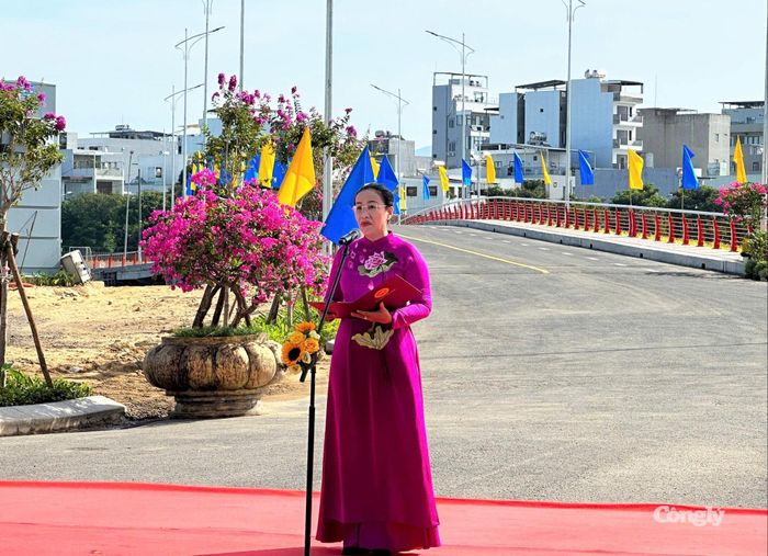 Phó Chủ tịch UBND thành phố Đà Nẵng Nguyễn Thị Anh Thi phát biểu tại lễ khánh thành.