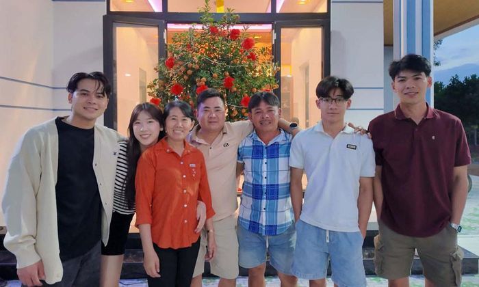 Nô Chan bên gia đình bạn trai