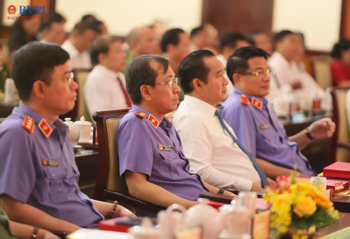  Đại biểu tham dự tại buổi lễ.