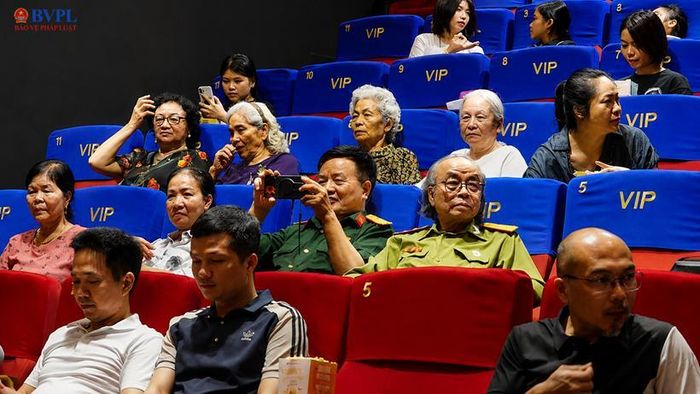 Từ màn ảnh, lan tỏa ký ức về một thời khói lửa.
