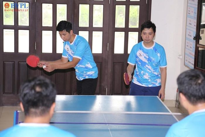  Giao lưu bộ môn bóng bàn.