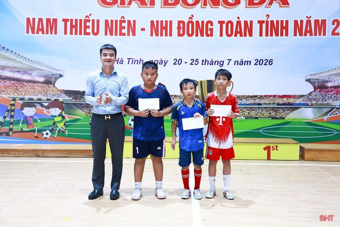 …và nội dung nhi đồng.