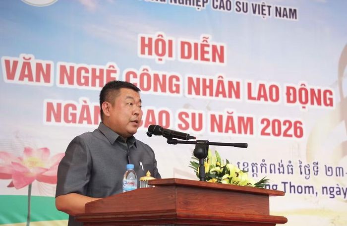 Ông Nguon Reasey, Phó Tỉnh trưởng tỉnh Kampong Thom phát biểu tại sự kiện. (Ảnh: Minh Hưng/TTXVN)