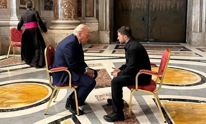 Tổng thống Ukraine Volodymyr Zelensky gặp Tổng thống Mỹ Donald Trump tại Vatican ngày 26/4.2025. Ảnh: Văn phòng Tổng thống Ukraine.