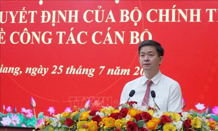 Bí thư Tỉnh ủy An Giang Lê Quang Tùng phát biểu nhận nhiệm vụ.