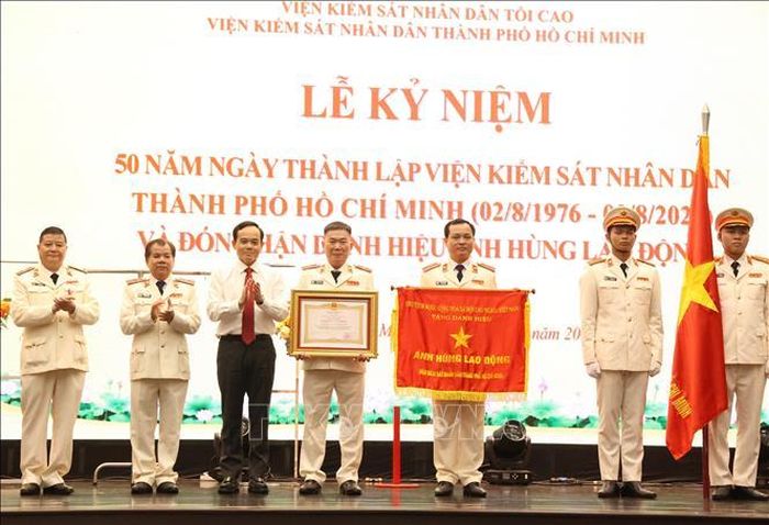 Viện Kiểm sát nhân dân TP Hồ Chí Minh đón nhận danh hiệu Anh hùng Lao động dịp Lễ kỷ niệm 50 năm thành lập (2/8/1976 - 2/8/2026).