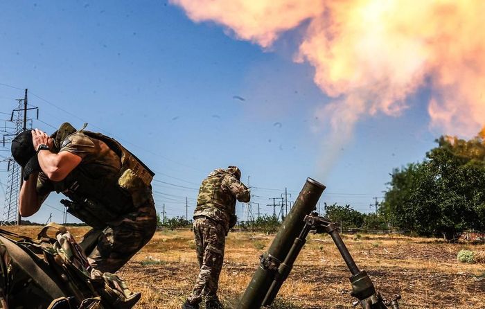 Binh sĩ Nga giao tranh với các lực lượng Ukraine ở khu vực Donbas. Ảnh: TASS