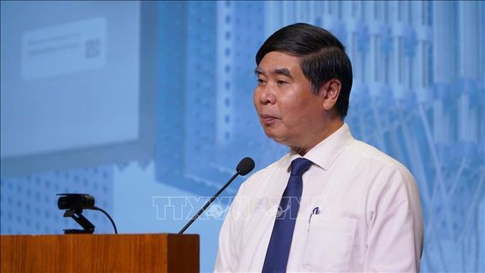 Phó Chủ tịch UBND tỉnh Gia Lai phát biểu khai mạc cuộc thi. Ảnh: Đình Quân/TTXVN