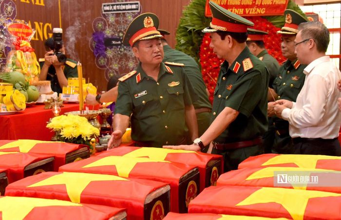 Theo báo cáo của Đội Quy tập hài cốt liệt sĩ thuộc Bộ Tư lệnh Tp.HCM, tính đến hết ngày 24/7, lực lượng đã tìm kiếm, quy tập được 100 bộ hài cốt liệt sĩ đơn và 2 bộ hài cốt liệt sĩ tập thể tại hố chôn thứ nhất. Tại hố chôn thứ hai, lực lượng tiếp tục phát hiện thêm 1 bộ hài cốt liệt sĩ đơn và 3 bộ hài cốt liệt sĩ tập thể cùng nhiều di vật. Như vậy, sau gần 20 ngày triển khai, Bộ Tư lệnh Tp.HCM đã quy tập được tổng cộng 101 bộ hài cốt liệt sĩ đơn và 5 bộ hài cốt liệt sĩ tập thể.
