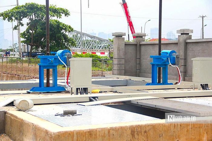 Trạm bơm Cầu Ngà 3 cũng được nâng cấp công suất để tăng tốc độ đổ nước vào sông Nhuệ qua trục tiêu Miêu Nha.