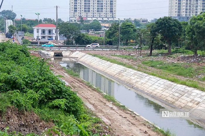 Nằm trong kế hoạch cải tạo hạ tầng đồng bộ thuộc Dự án đường ven sông Cầu Ngà nối dài 3 km (tổng vốn đầu tư hơn 480 tỷ đồng), hạng mục cống vòm tại khu vực cầu Ngà đang được các đơn vị khẩn trương thi công.