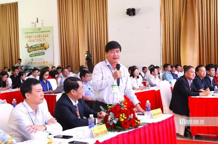 Ông Nguyễn Thiên Văn, Phó Chủ tịch UBND tỉnh Đắk Lắk, phát biểu tại phiên đấu giá.