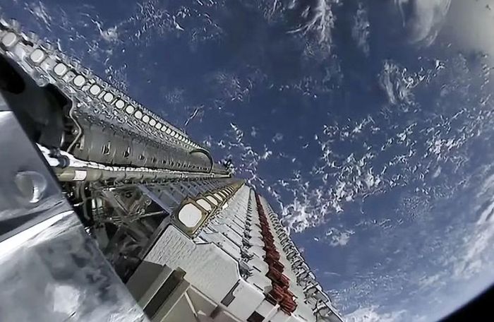 Ảnh đồ họa về hệ thống vệ tinh Starlink của Elon Musk. Ảnh: Getty.