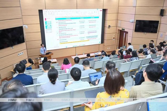 Một buổi học ở Trường Đại học Y Hà Nội. Ảnh: Hữu Linh