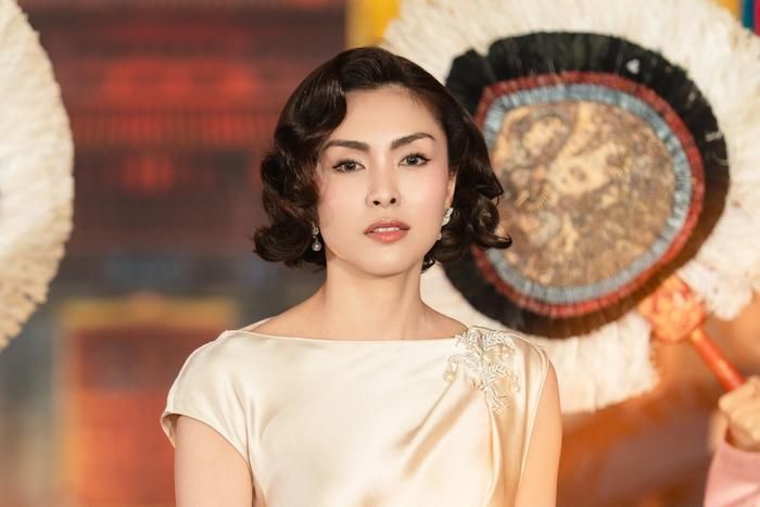 Tăng Thanh Hà tái xuất trong Hoàng Hậu Cuối Cùng sau 13 năm vắng bóng màn ảnh.