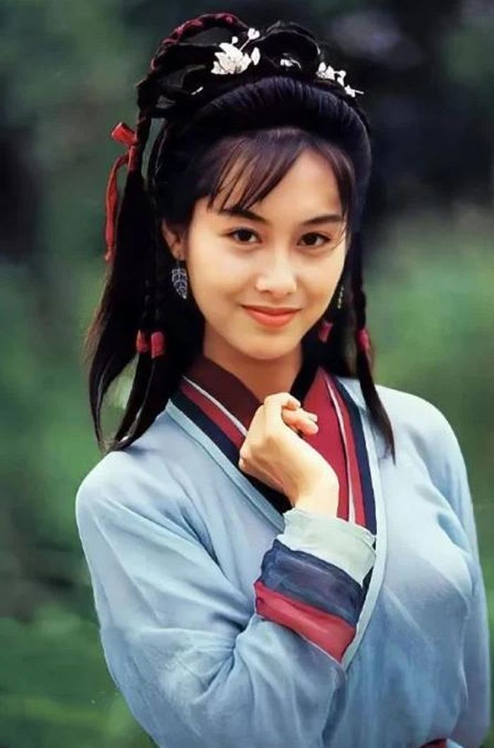 Hoàng Dung và Tiểu Long Nữ đều tiếp cận Cửu Âm Chân Kinh theo con đường chính thống, phát huy trọn vẹn giá trị của bộ tuyệt học. Ảnh: Sohu.