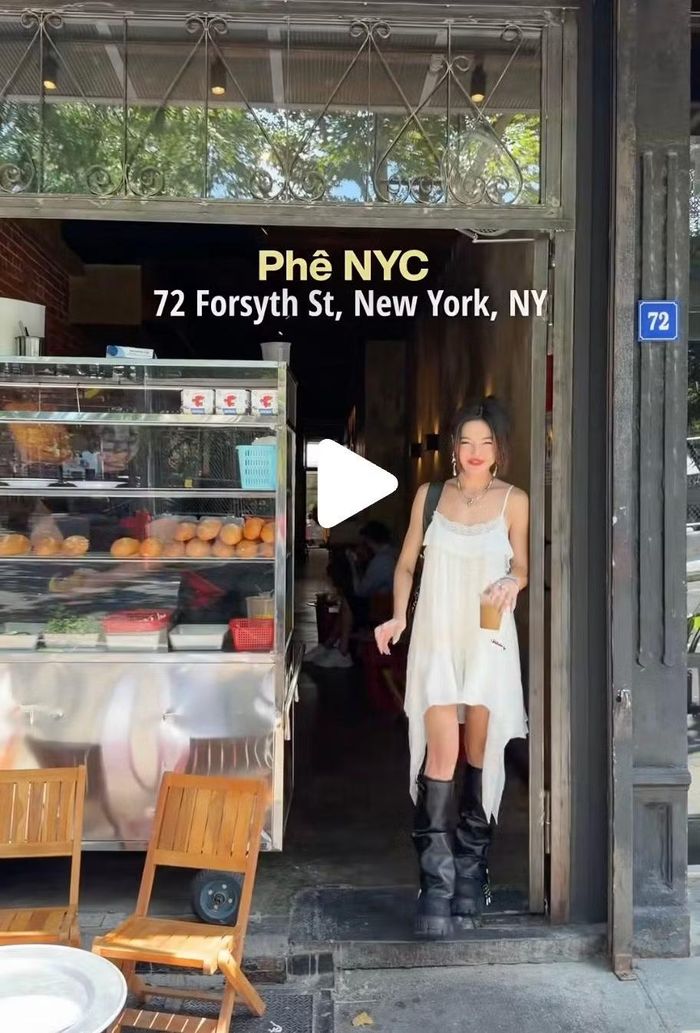 Nhiều thực khách ngỡ quán nằm ở Việt Nam cho đến khi biết địa chỉ thực sự ở New York (Mỹ)