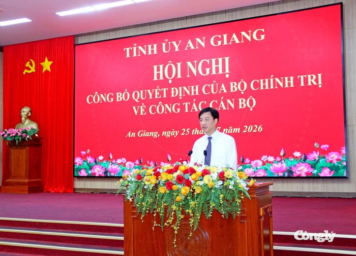 Trưởng Ban Tổ chức Trung ương Nguyễn Duy Ngọc phát biểu giao nhiệm vụ