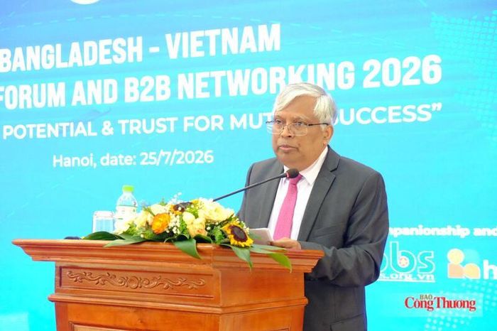 Đại sứ Bangladesh tại Việt Nam Md. Lutfor Rahman phát biểu tại diễn đàn. Ảnh: Lê An