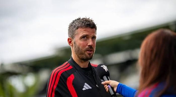Carrick hài lòng với màn trình diễn của các học trò. Ảnh: Getty Images.