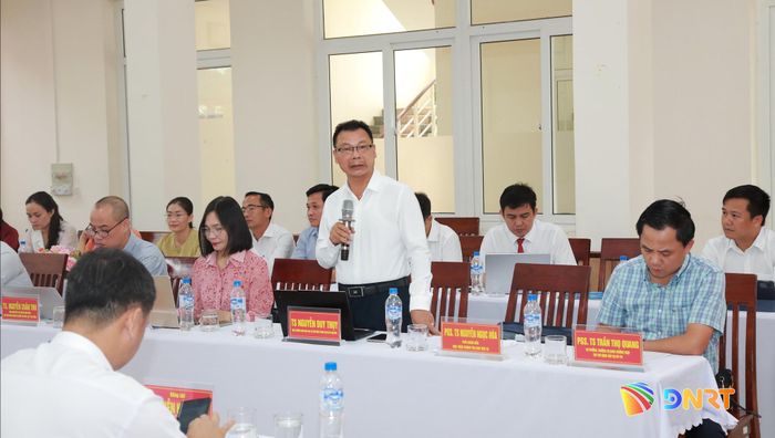 Đại biểu trao đổi tại tọa đàm. Ảnh: ĐẮC MẠNH