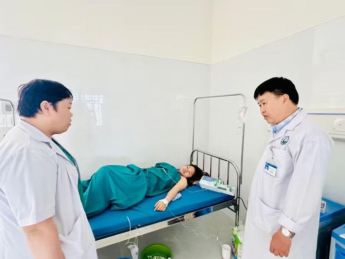  Sản phụ H'Lin đã dần ổn định sức khỏe sau ca phẫu thuật. Ảnh: Như Nguyện 