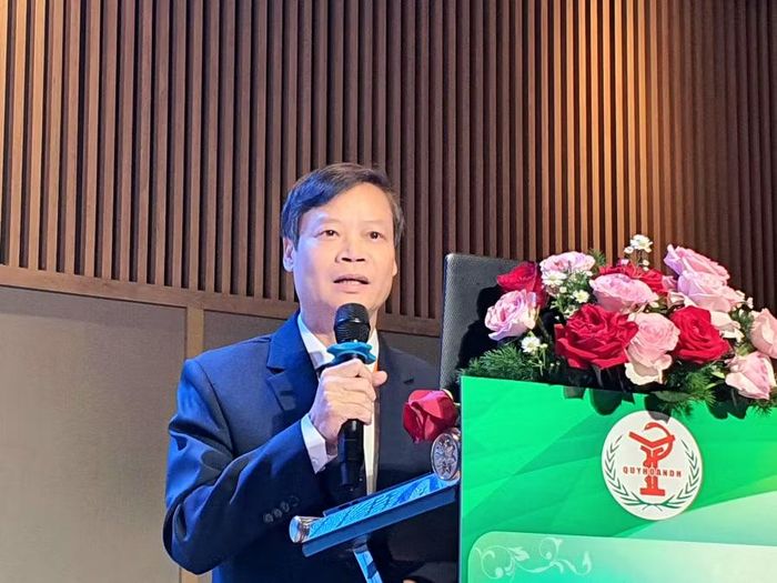  TS.BS Vũ Tuấn Anh - Giám đốc Bệnh viện Phong - Da liễu Trung ương Quy Hòa phát biểu khai mạc hội nghị. Ảnh: Kim Hường 