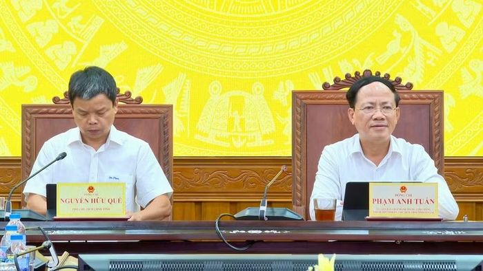  Chủ tịch UBND tỉnh Phạm Anh Tuấn phát biểu kết luận cuộc họp. Ảnh: Nhật Trường 