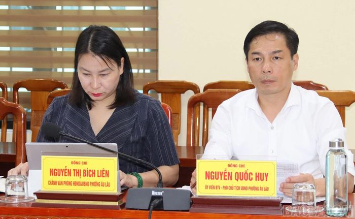 Các đại biểu dự hội nghị.