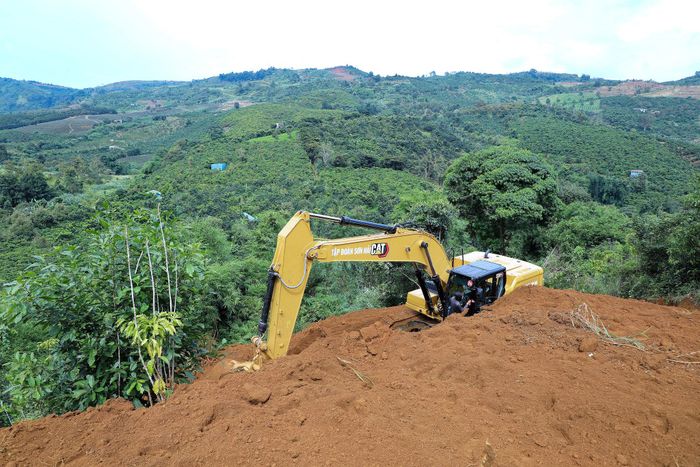Khu vực nút giao Lý Thái Tổ của cao tốc Tân Phú - Bảo Lộc, đoạn đi qua Phường 2 Bảo Lộc vẫn chưa nhận được mặt bằng liên tục