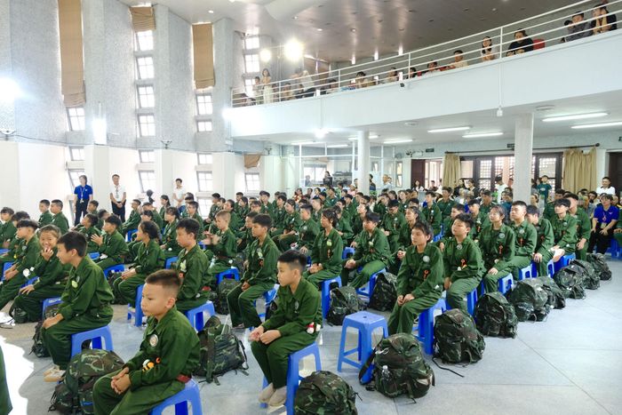 80 học viên là thanh thiếu nhi trong độ tuổi từ 9 - 14 tuổi đến từ các địa phương trên địa bàn tỉnh tham dự chương trình