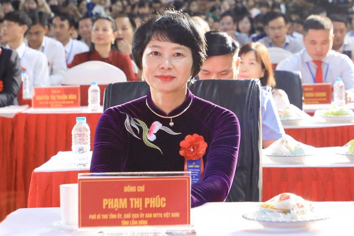 Đồng chí Phạm Thị Phúc, Phó Bí thư Tỉnh ủy, Chủ tịch Ủy ban MTTQ Việt Nam tỉnh Lâm Đồng tham dự lễ khánh thành