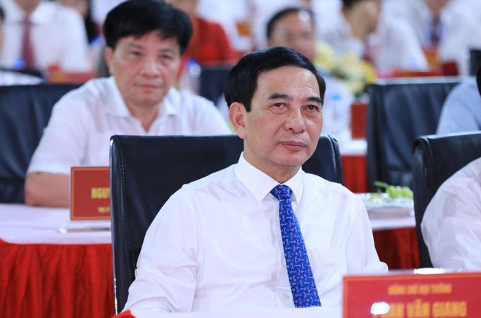 Ủy viên Bộ Chính trị, Phó Thủ tướng Chính phủ, Bộ trưởng Bộ Quốc phòng Phan Văn Giang tham dự buổi lễ khánh thành