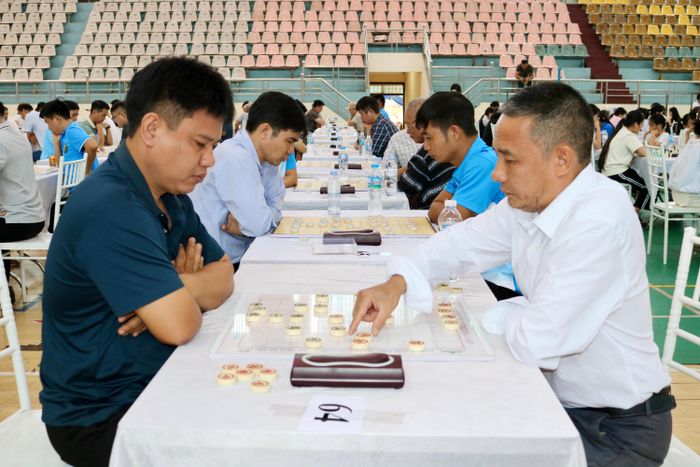 Các vận động viên thi đấu nội dung đơn nam môn cờ tướng.