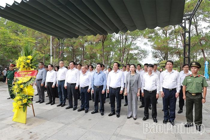 Đoàn đại biểu Tỉnh ủy, HĐND, UBND, Ủy ban MTTQ tỉnh dâng hương, dâng hoa tưởng niệm các Anh hùng liệt sĩ tại Nghĩa trang liệt sĩ Quốc gia Đường 9 (Quảng Trị) vào trung tuần tháng 7/2026.