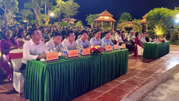 Các đại biểu tham dự chương trình - Ảnh: N.M