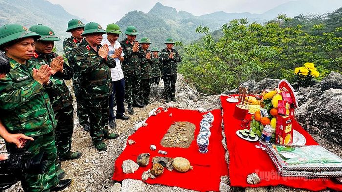 Tìm thấy các anh trên các điểm cao xã Thanh Thủy.