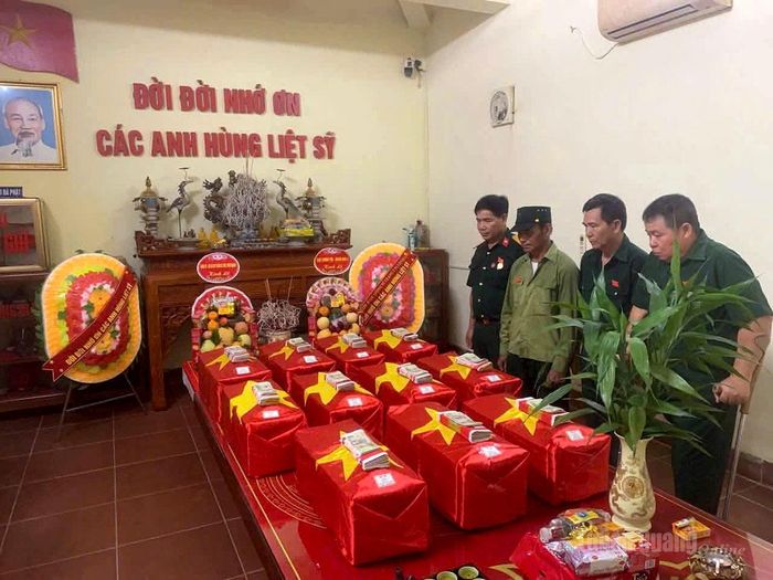 Hài cốt các liệt sĩ được đưa về hương khói tại nhà quàn thôn Giang Nam, xã Thanh Thủy trước khi đưa về an táng tại Nghĩa trang Liệt sĩ Quốc gia Vị Xuyên.