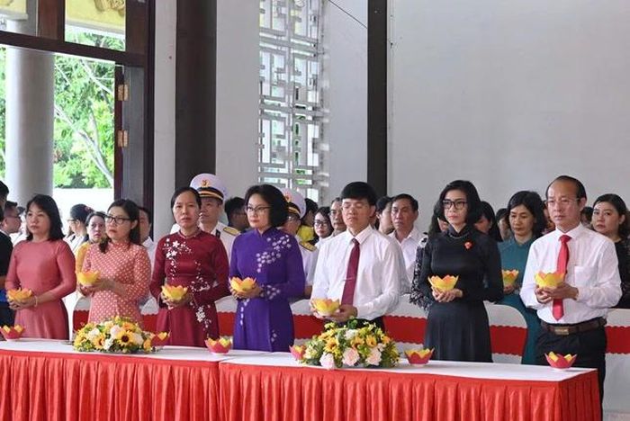 Đại diện chính quyền 